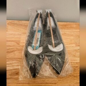 NWT Vince Camuto Women's Bendreta Ballet Black Flats 8